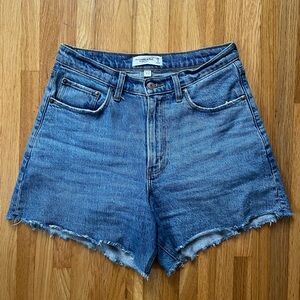 Abercrombie & Fitch Curve Love High Rise Dad Shorts - medium wash